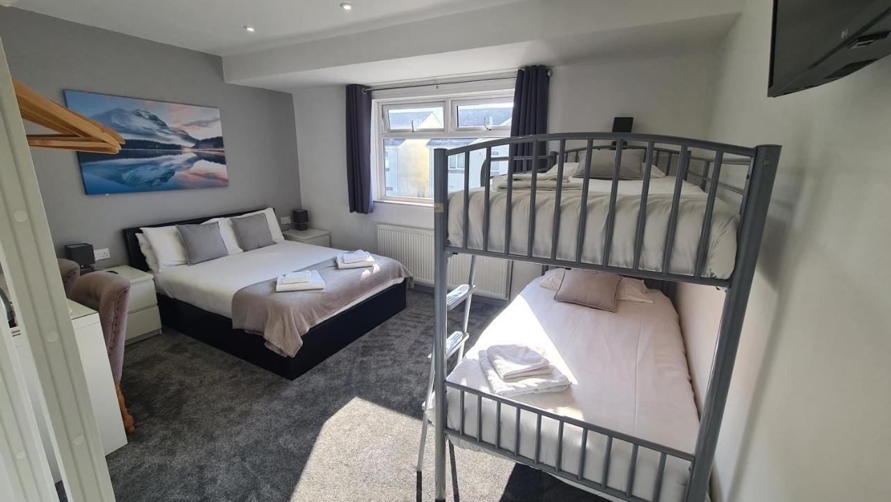 Y Gwynedd Inn ランベリス エクステリア 写真