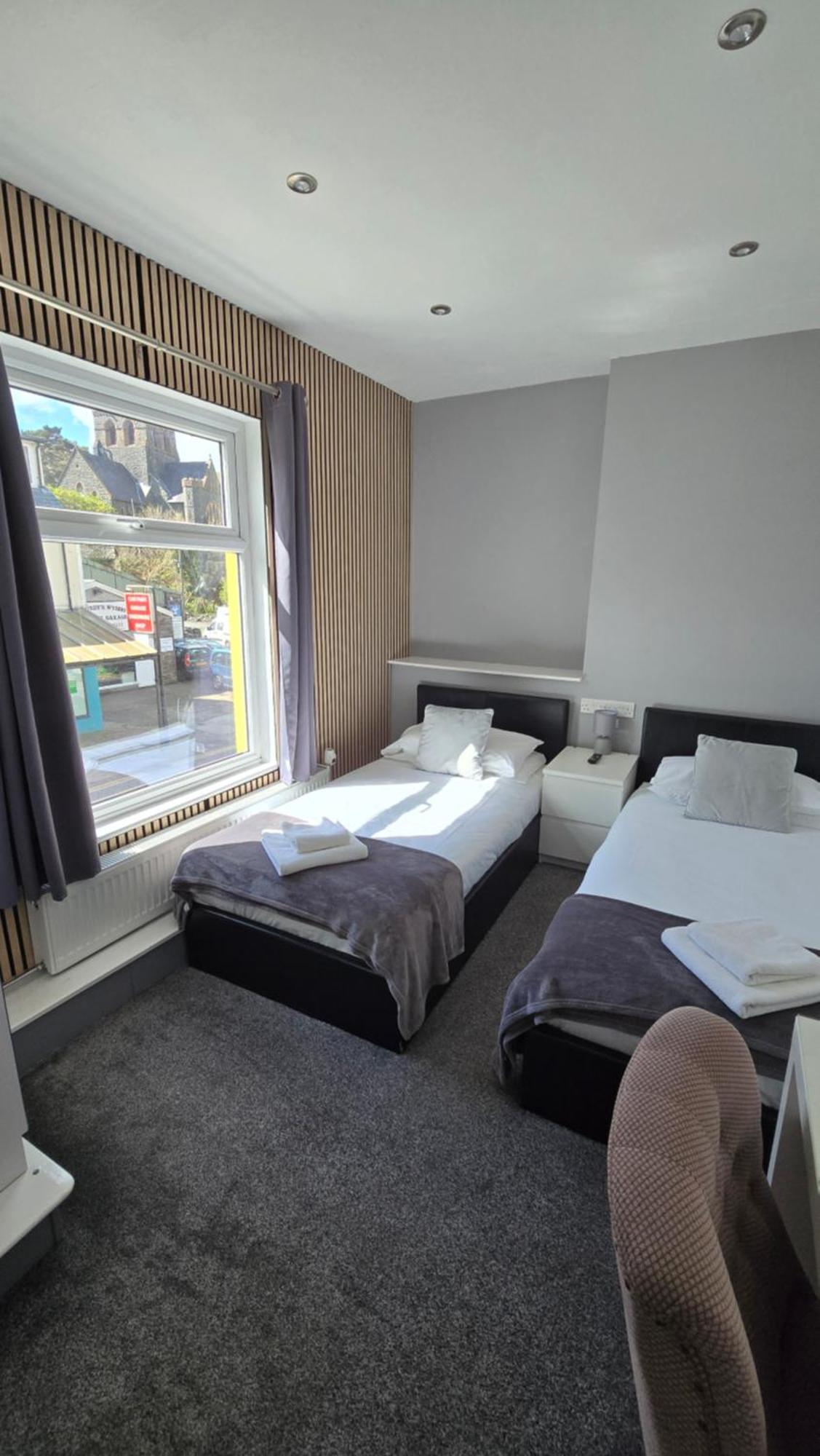 Y Gwynedd Inn ランベリス エクステリア 写真